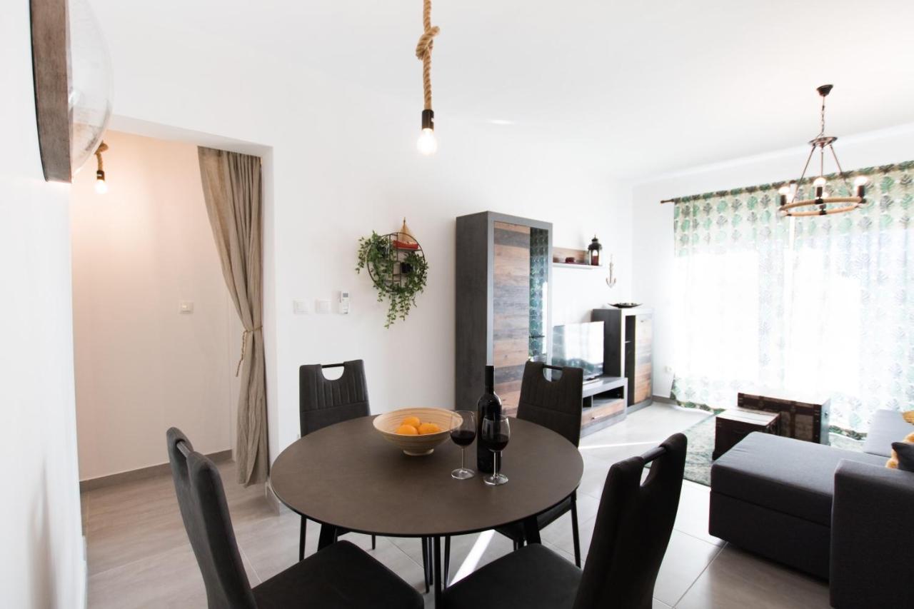 Kaštela 4 * Apartment Sunset Close To The Sea المظهر الخارجي الصورة